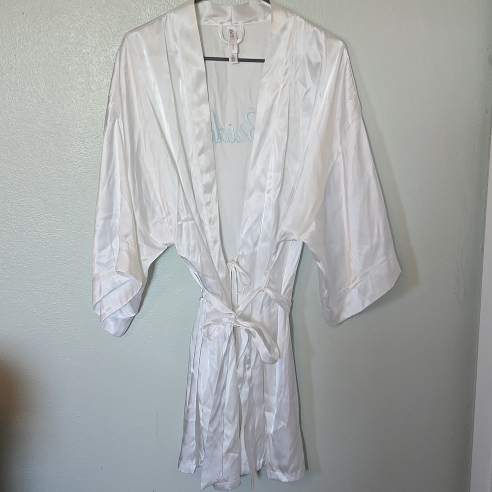 Gilligan & O'Malley | White Satin Bride Short Robe Size XL